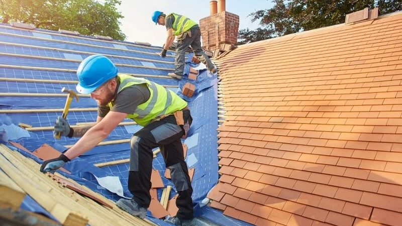 Roofing Safety Tips for Homeowners and Contractors